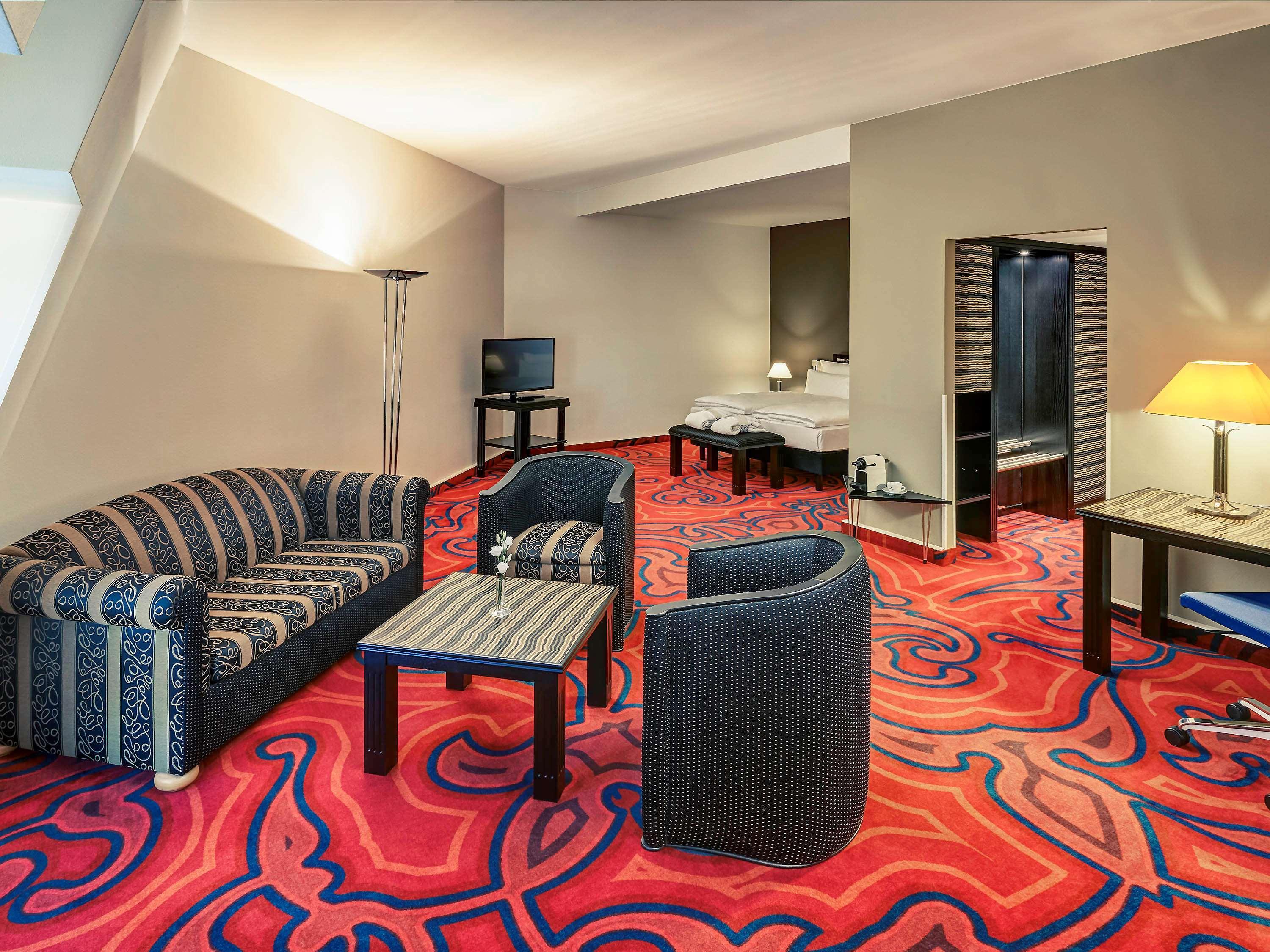 Mercure Hotel Berlin Tempelhof Экстерьер фото