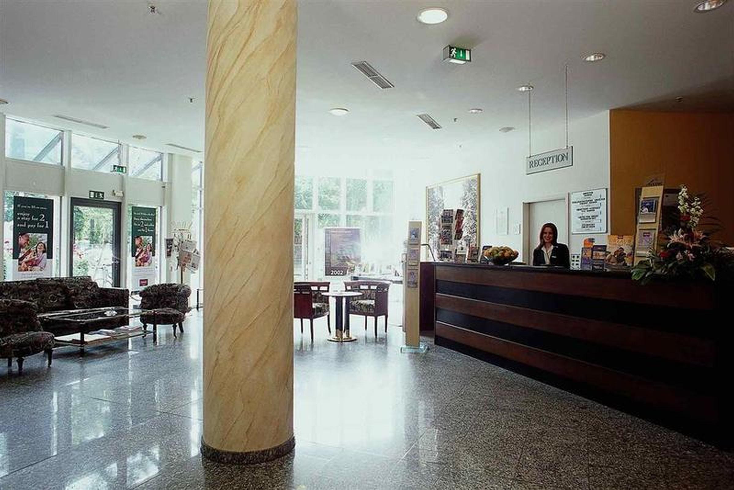 Mercure Hotel Berlin Tempelhof Интерьер фото