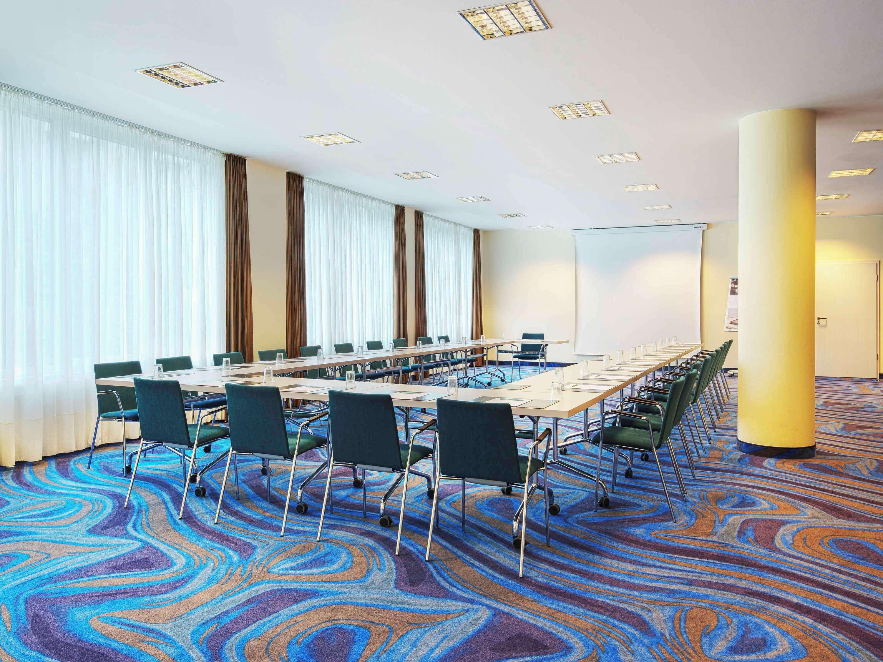 Mercure Hotel Berlin Tempelhof Экстерьер фото