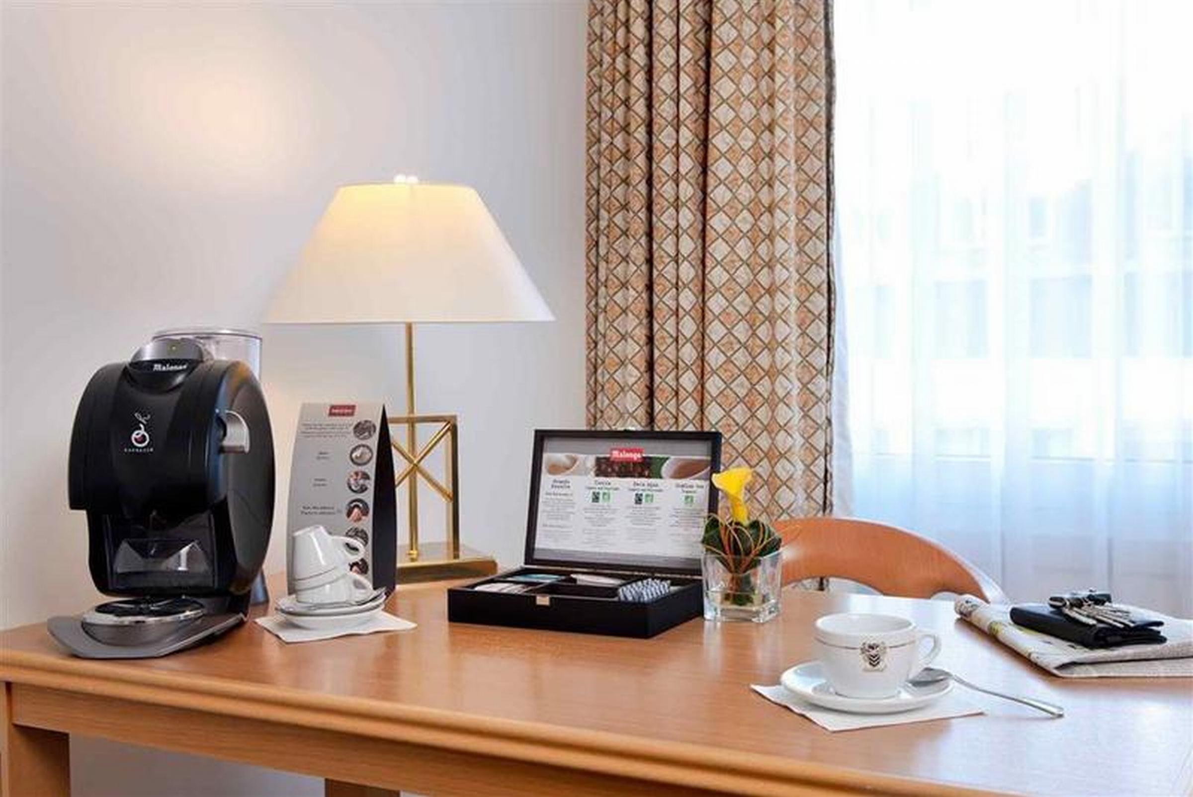 Mercure Hotel Berlin Tempelhof Экстерьер фото