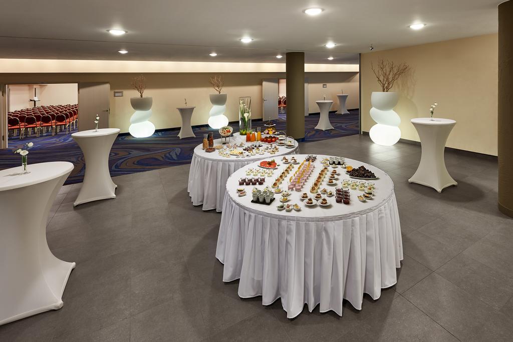 Mercure Hotel Berlin Tempelhof Экстерьер фото