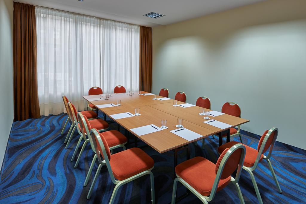 Mercure Hotel Berlin Tempelhof Экстерьер фото